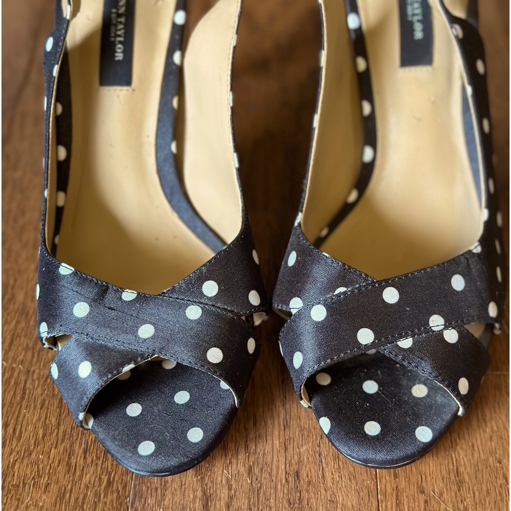 Ann Taylor peep toe sling back heels in black/white